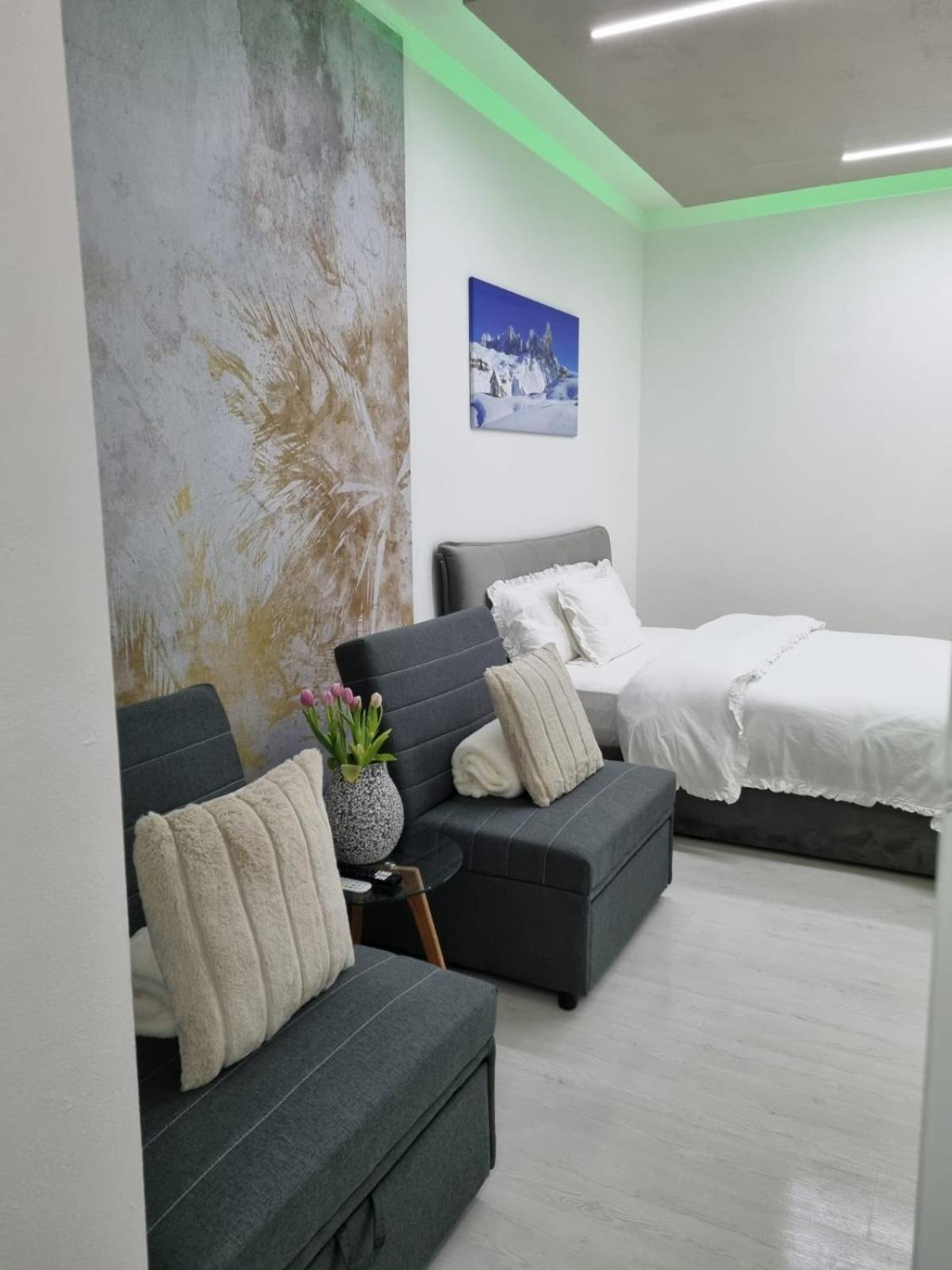 Crihana Apartment